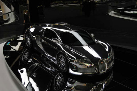 Bugatti Veyron con acabado espejo