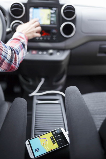 Así colaborarán PSA Peugeot Citroën y Ford para conectar los coches a la Nube