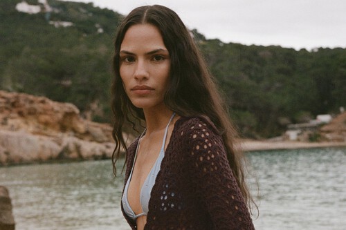 vestido de crochet de Mango