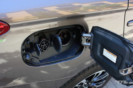 Mitsubishi Outlander Phev 345