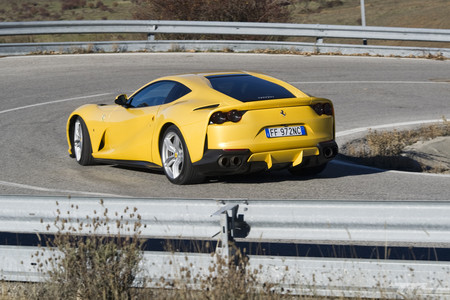 Ferrari 812 Superfast Motorpasion Prueba