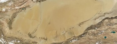 Durante milênios, os humanos evitaram atravessar o hostil Deserto de Taklamakan; hoje, a China cria milhares de toneladas de peixes ali 