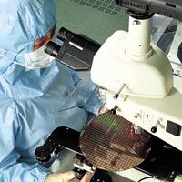 Dependemos de China también para los microchips. Así que Europa va a hacer una inversión millonaria para tener una fábrica en Alemania. Pero hay un problema 
