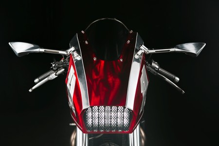 Triumph Fast Race Rusa 1