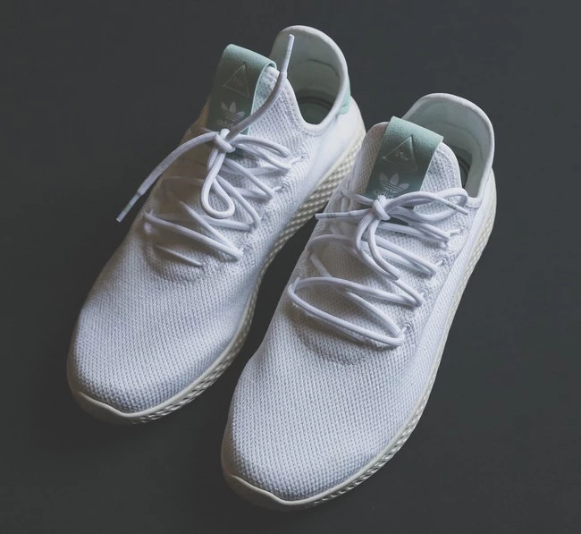 Footwear Sneakers Trainers 1670766