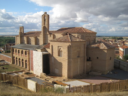 1024px Iglesia De La Peregrina