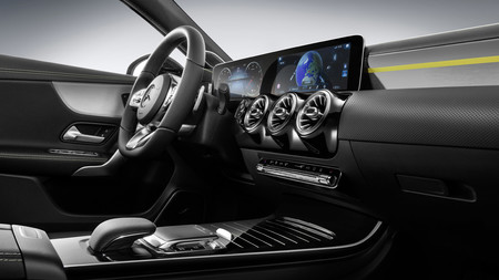 Mercedes-Benz Clase A 2018: primeras impresiones del interior