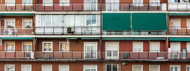 Los británicos están pasando tanto calor que están descubriendo un viejo invento español: el toldo verde 
