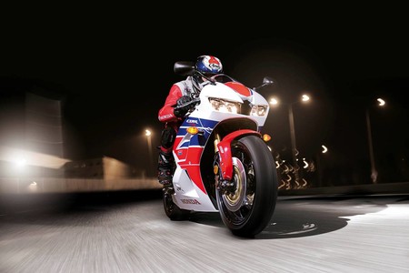 En 2019 podríamos ver resurgir a la añorada Honda CBR600RR, o quedarnos con la miel en los labios