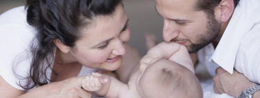 Los bebés duermen mejor cuando ambos padres se involucran en su cuidado