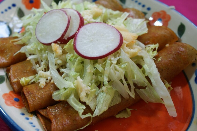 Enchiladas de requesón. Receta fácil de comida mexicana