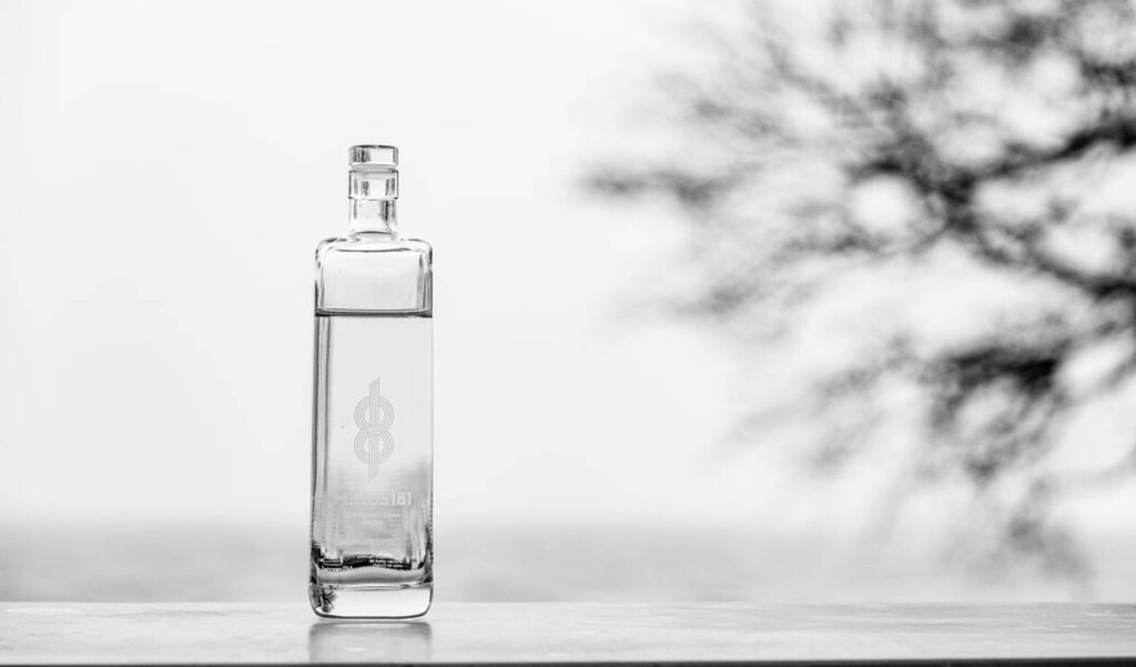 Una botella de agua, 90 euros: bienvenidos a la nueva era del "agua premium"