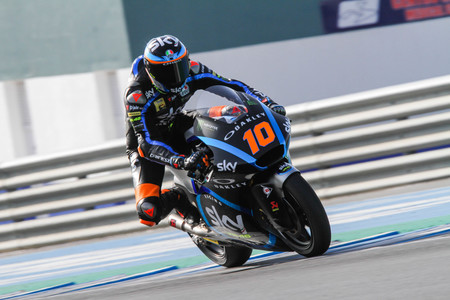Luca Marini y Tony Arbolino marcan el paso en el primer día de test de Moto2 y Moto3 en Jerez
