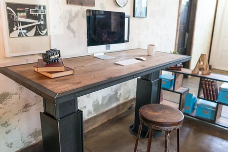 XDesk Vintage, una gama de escritorios con sistema de elevación y puertos de conexión integrados
