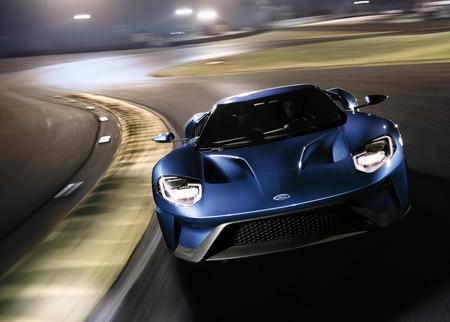 Ford GT fue más rápido en pista que el McLaren 675LT y el Ferrari 458 Speciale