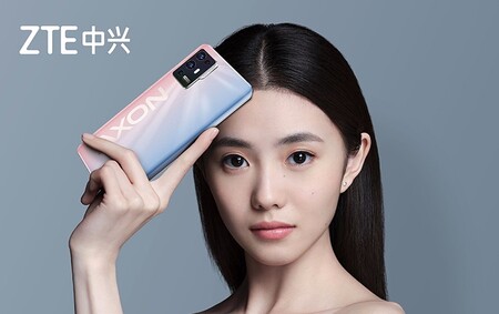 ZTE Axon 30 Pro: misma potencia, AMOLED plana y algo menos de fotografía para el hermano menor del Axon 30 Ultra