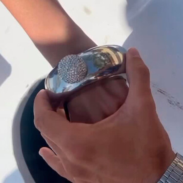 Peines, tampones, pulseras… Los ingeniosos métodos de los clientes para meter alcohol en una discoteca en Ibiza 