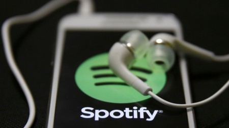 Las descargas P2P caen ante el empuje de servicios como Netflix y Spotify, según un estudio