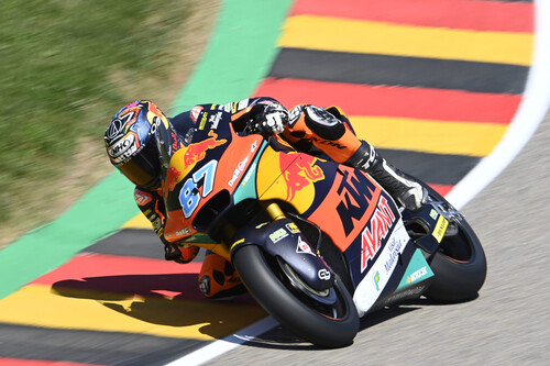 Remy Gardner aprovecha la caída de Raúl Fernández para ganar su tercera carrera seguida y escaparse en el mundial