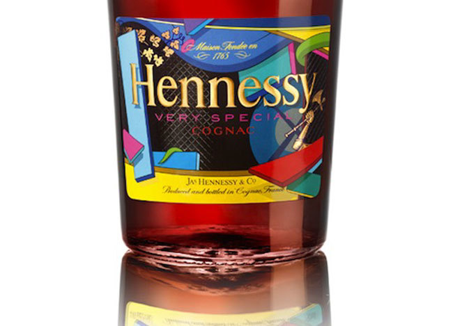 Hennessy V.S., la botella de Cognac XX vista por KAWS