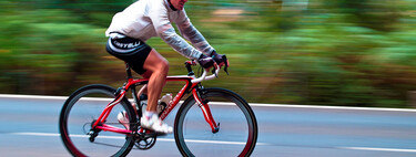 Cataluña quiere crear carreteras con prioridad para ciclistas los fines de semana