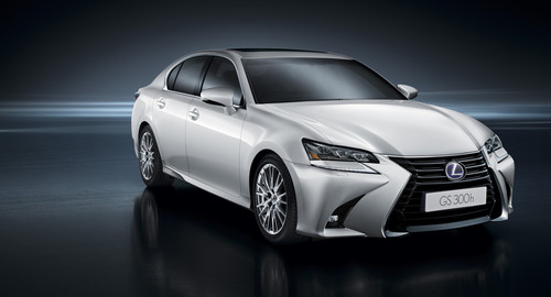 La renovación del Lexus GS 300h supone más tecnología, manteniendo el precio