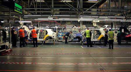 Los fabricantes de coches de Reino Unido empiezan a tomarse en serio un Brexit duro