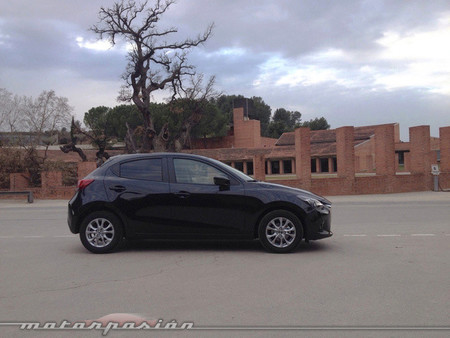 Mazda2 2015 prueba - toma de contacto 
