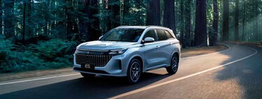 Este es el SUV híbrido enchufable más barato que puedes comprar hoy: con siete plazas y a precio de Toyota Corolla