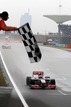 GP de China 2010: A río revuelto victoria para Jenson Button, doblete para McLaren y podio para Nico Rosberg