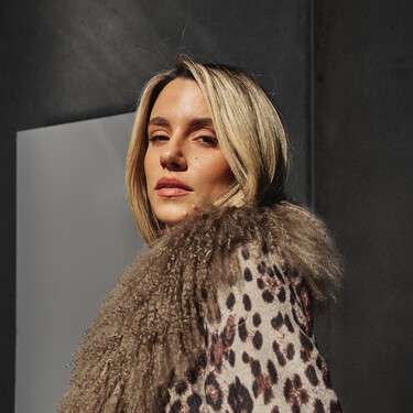 Massimo Dutti rebaja de 100 a 60 euros el cárdigan de lana más cómodo y calentito que suma estilo este otoño