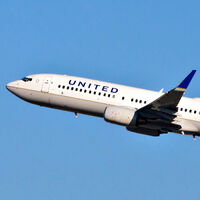 Ni Elon Musk ni Taylor Swift: el rico que más ha contaminado viajando en avión es un vendedor de coches que compró un billete 'tarifa plana' en 1990