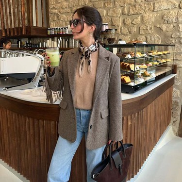 Las nuevas New Balance básicas que incluyen las pijas en todos los looks de invierno: combinan hasta con vestidos  