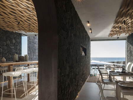 Parte De La Sala De Kamezi Restaurant