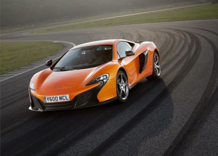 El sucesor del McLaren 650S llegará en 2018 y va a por el Ferrari 488 GTB