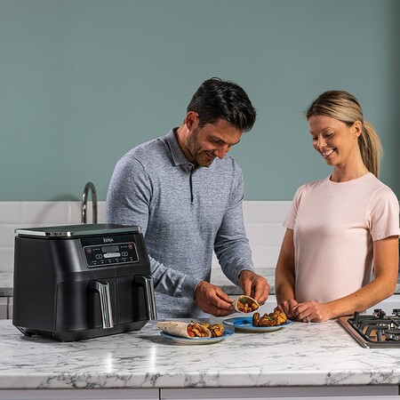 Ofertas en freidoras, ollas a presión o batidoras de marcas como Bra, Philips o Ninja disponibles en Amazon