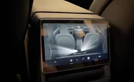 Tesla Model 3 2024 Pantalla Trasera