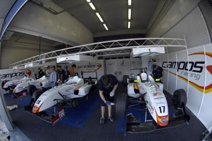 Víctor García y Adrián Campos, primera línea en Jerez