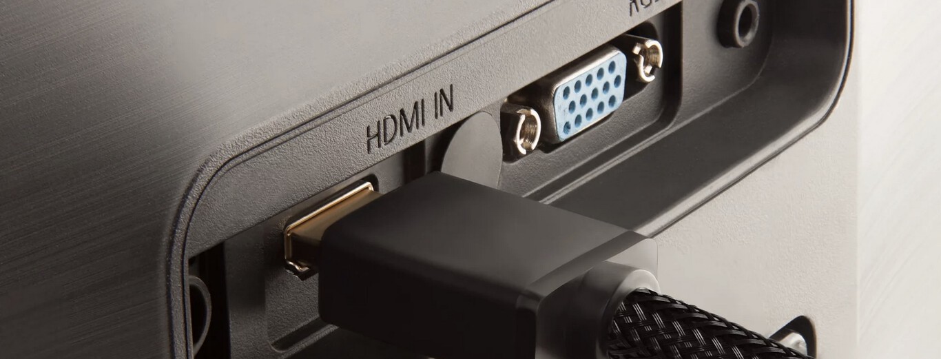 Как лучше подключить монитор hdmi или displayport. Hdmi 4k 5m. телевизор самсунг 4к 4 разъема hdmi. hdmi кабель для телевизора samsung. hdmi разъем на мониторе.