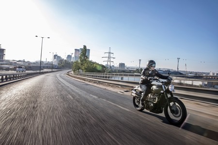 Triumph Street Scrambler 03