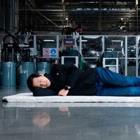 Xiaomi ha fabricado 100.000 unidades de su coche eléctrico en poco más de siete meses. Su CEO le ha dejado claro a Elon Musk que el objetivo es merendarse a Tesla