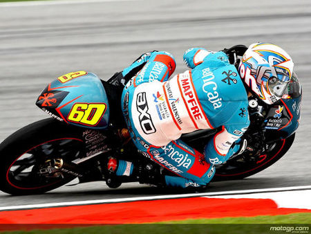 Julián Simón gana y Bradley Smith subcampeón en Sepang