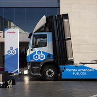 “Llegará, estamos convencidos”. Toyota insiste en que el coche de hidrógeno puede ser el futuro, pero primero tiene que triunfar en los camiones