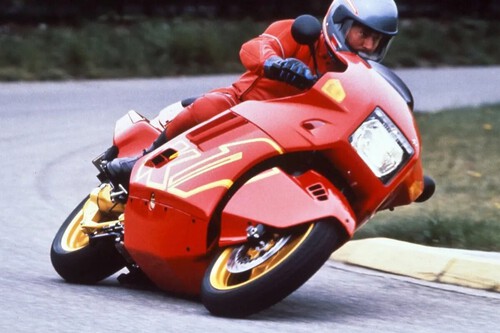 Moto / Imagem: BMW