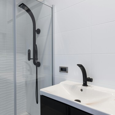 Deshazte del moho de la ducha en tres minutos con estos ingredientes que ya tienes en casa