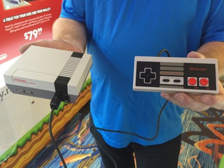 La Mini NES muestra por qué se llama así en esta galería de imágenes
