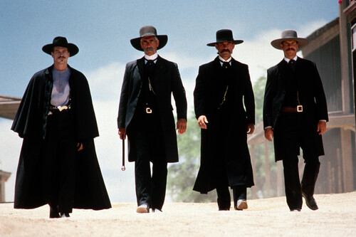 Se considera uno de los mejores westerns de la historia, pero Kurt Russell todavía cree que pudo ser mucho mejor: "Tombstone no es tan buena como el guion"