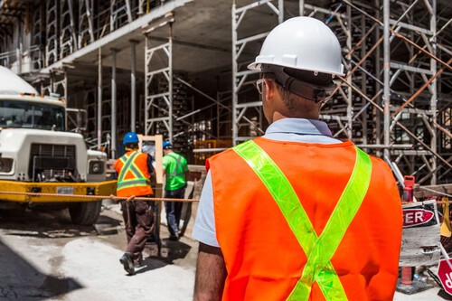 Los Datos Son Claros En Espana Sin Inmigrantes Se Paralizarian Sectores Enteros Y El Crecimiento Economico De Los Ultimos Anos Las Pymes No Pueden Permitirlo