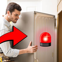 El misterio del agua en el refrigerador: la causa que nadie te dice y cómo solucionarla