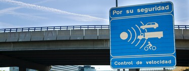 Primero la DGT redujo la velocidad para adelantar en carreteras secundarias; ahora va a doblar los radares de tramo